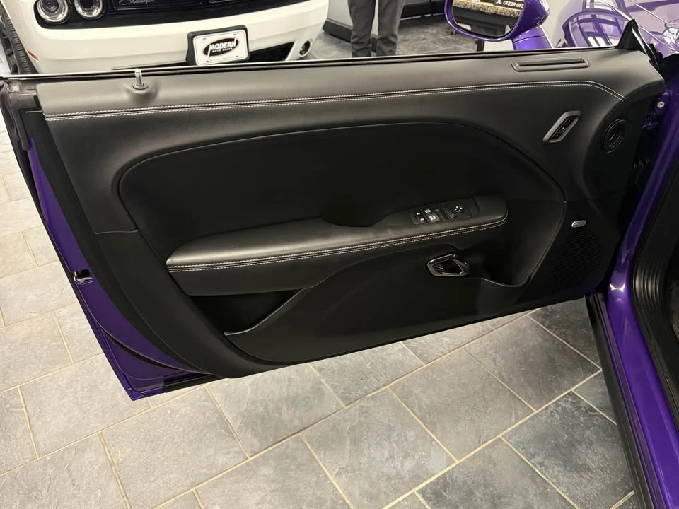 2023 Dodge Challenger SRT Hellcat 3rd Gen - Image 9 of 20