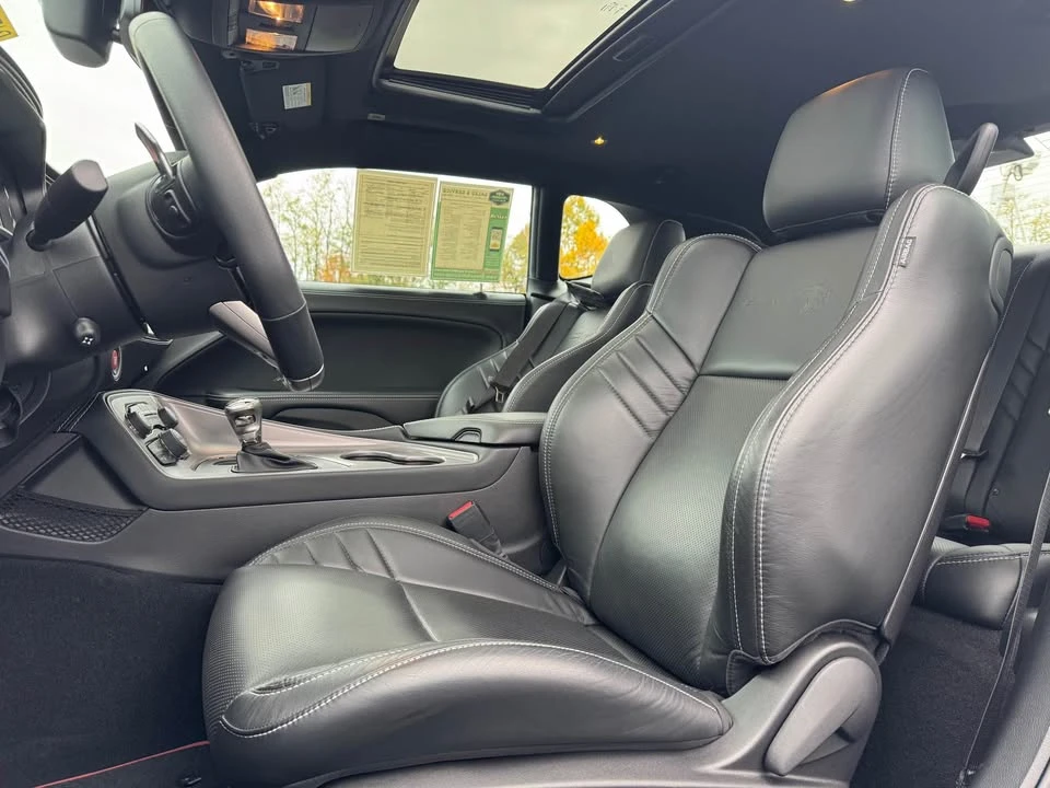 2023 Dodge Challenger SRT Hellcat 3rd Gen - Image 7 of 9
