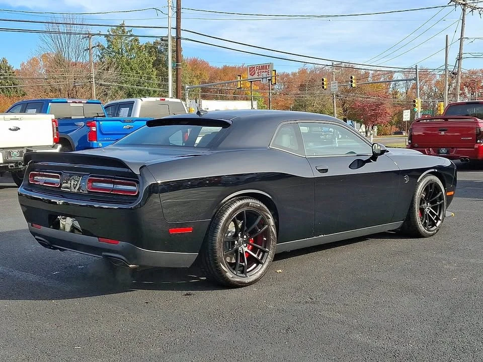 2023 Dodge Challenger SRT Hellcat 3rd Gen - Image 9 of 10