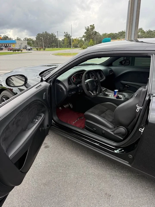 2023 Dodge Challenger SRT Hellcat 3rd Gen - Image 9 of 12