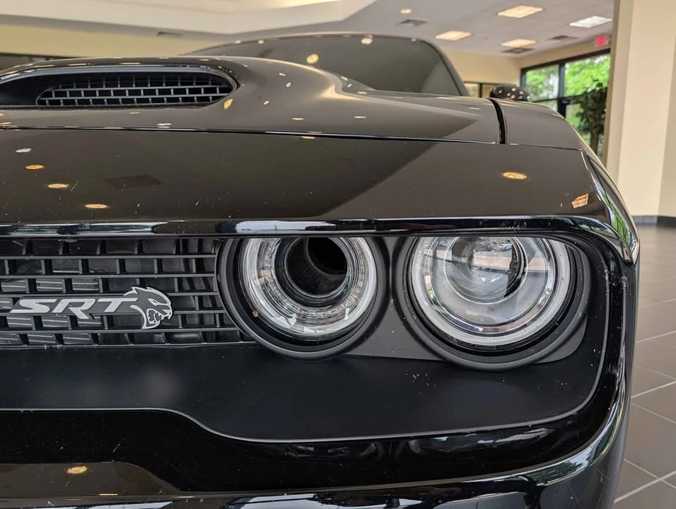 2023 Dodge Challenger SRT Hellcat 3rd Gen - Image 5 of 10
