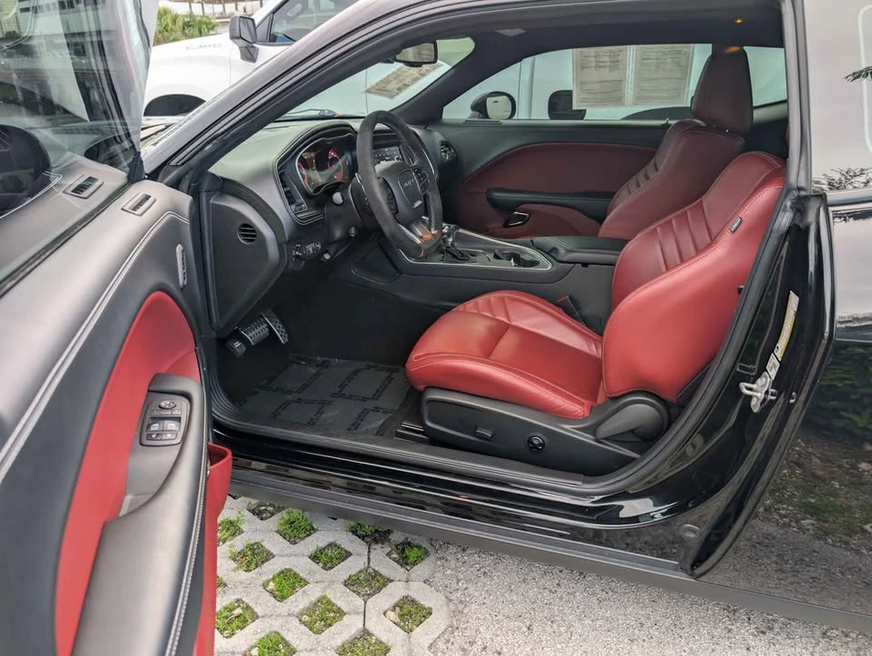 2023 Dodge Challenger SRT Hellcat 3rd Gen - Image 8 of 15