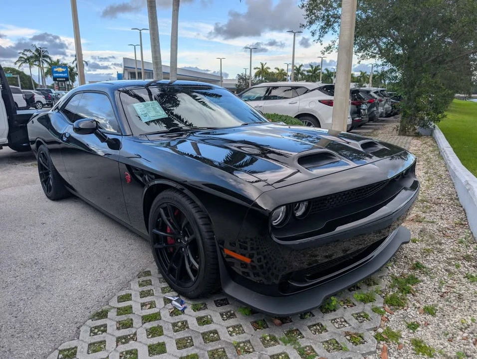 2023 Dodge Challenger SRT Hellcat 3rd Gen - Image 2 of 15