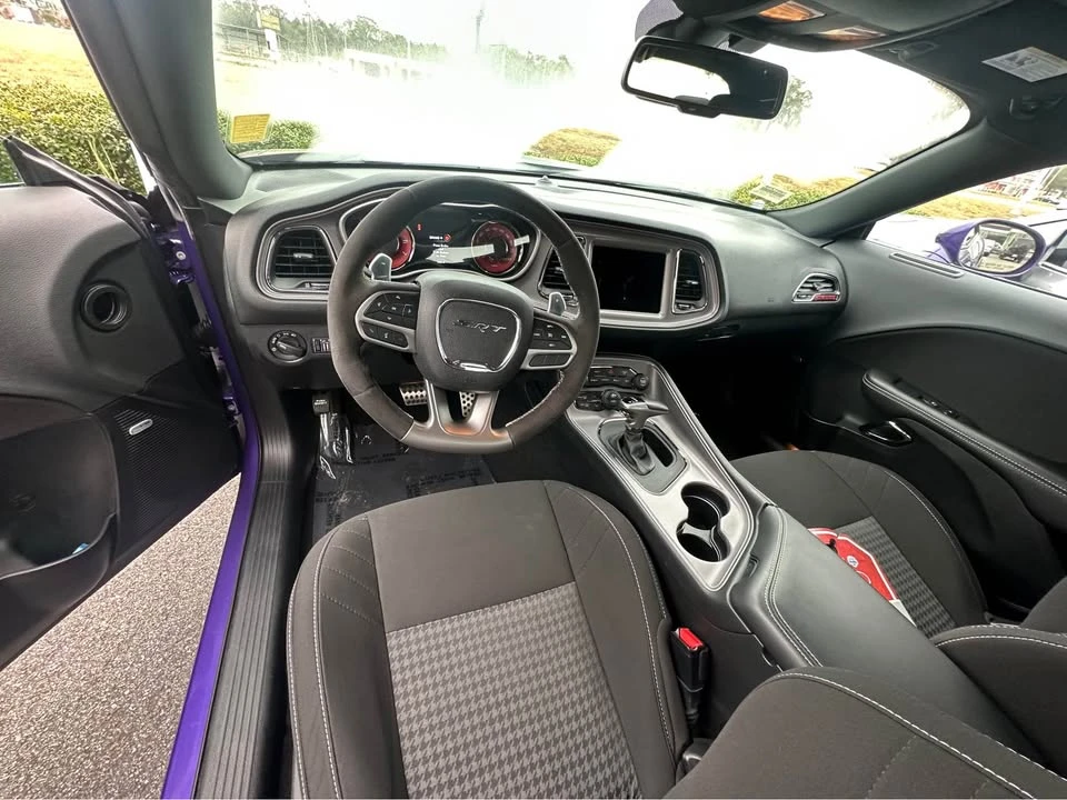 2023 Dodge Challenger SRT Hellcat 3rd Gen - Image 7 of 8