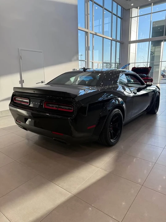 2023 Dodge Challenger SRT Hellcat 3rd Gen - Image 7 of 8