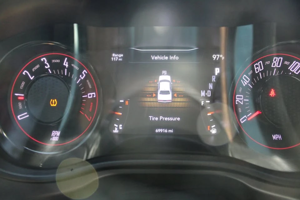 2023 Dodge Challenger 3rd Gen - Image 16 of 20