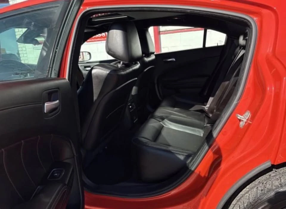 2023 Dodge Charger 8th Gen - Image 8 of 12