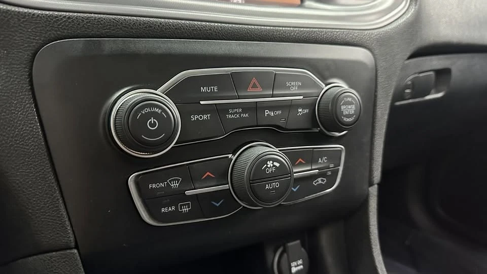 2023 Dodge Charger 8th Gen - Image 11 of 20