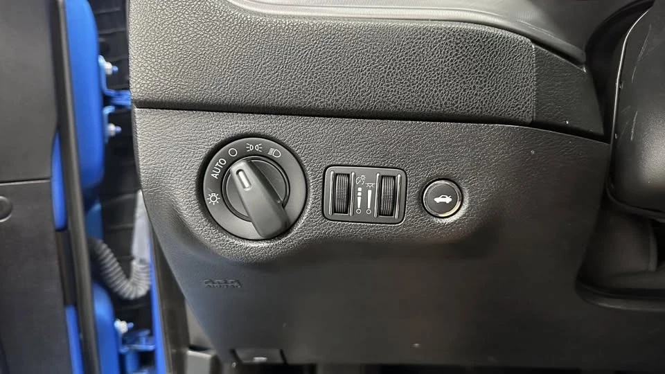 2023 Dodge Charger 8th Gen - Image 16 of 20