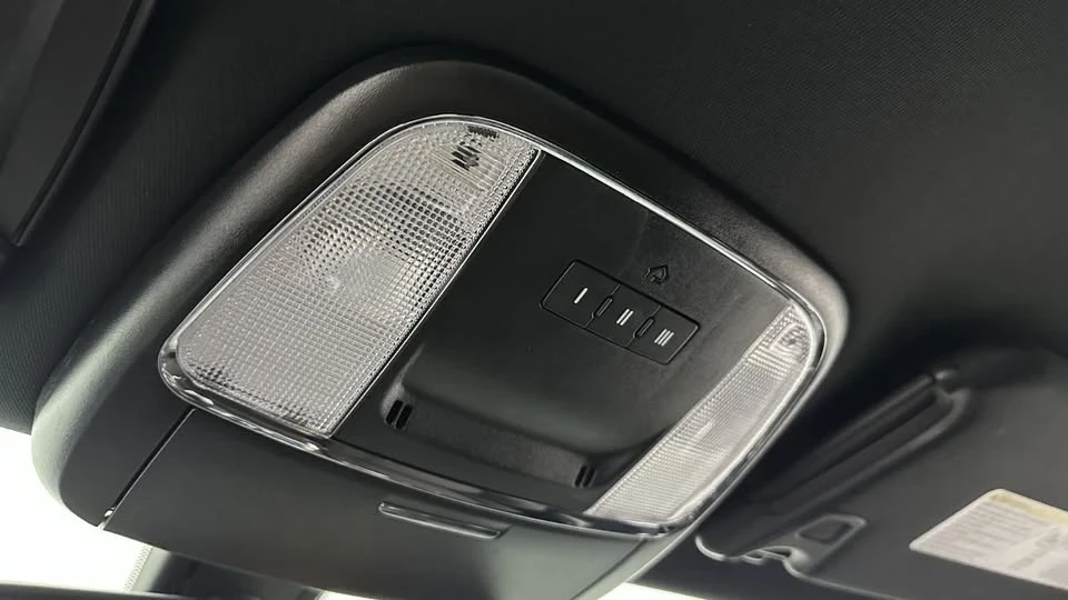 2023 Dodge Charger 8th Gen - Image 13 of 20