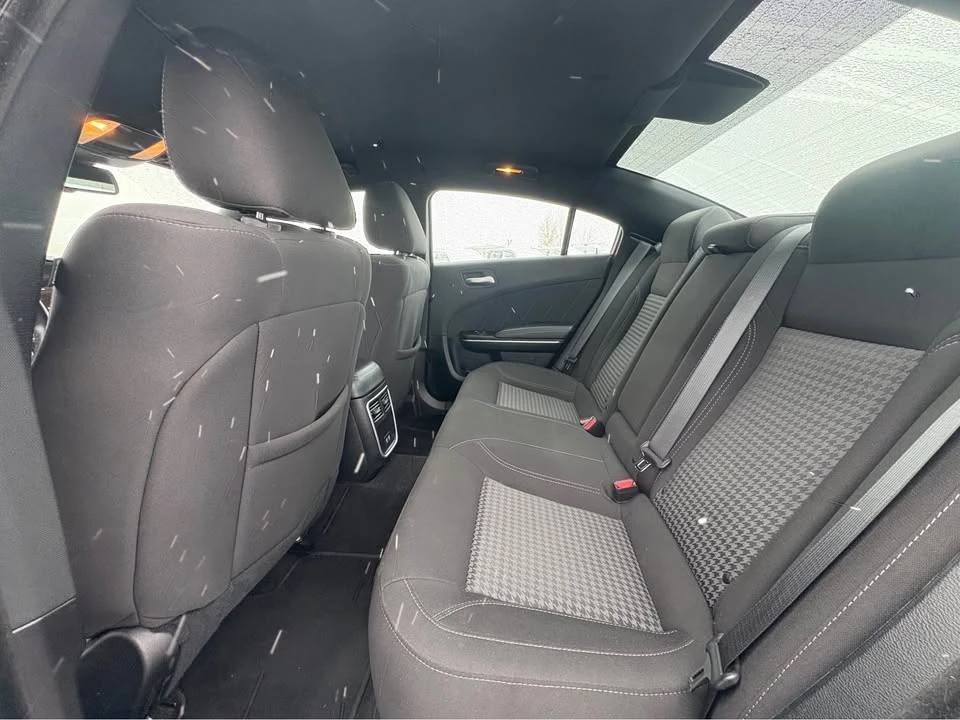 2023 Dodge Charger 8th Gen - Image 7 of 17