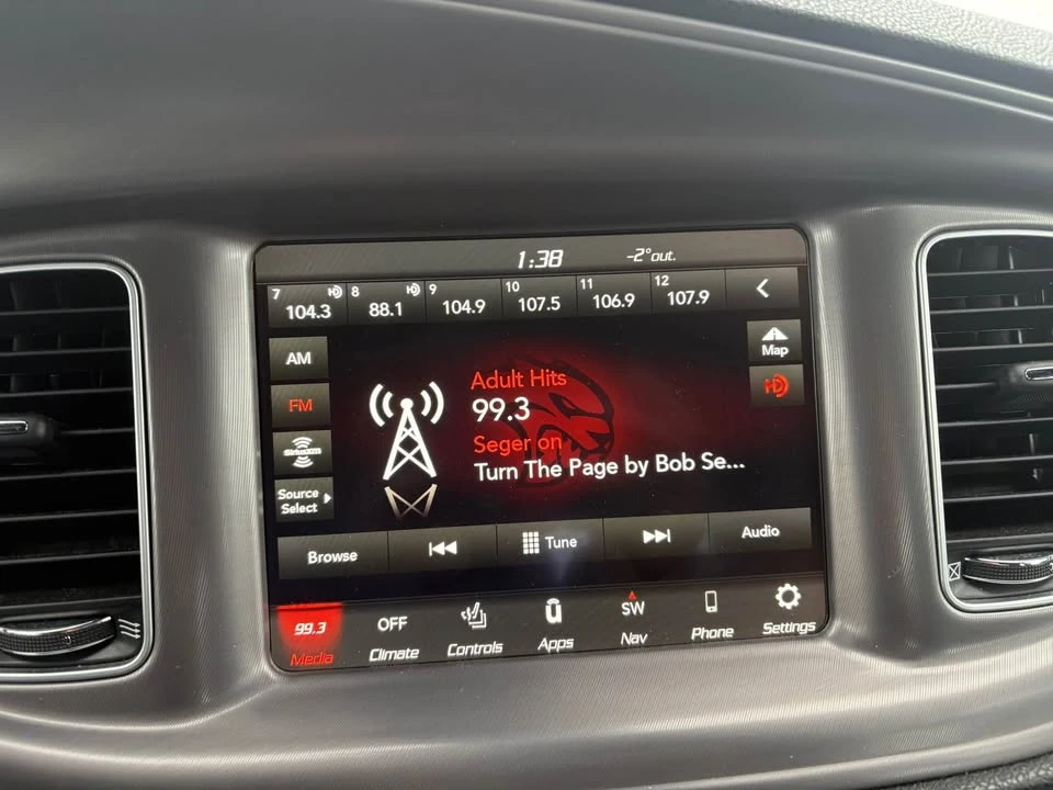 2023 Dodge Charger 8th Gen - Image 9 of 17