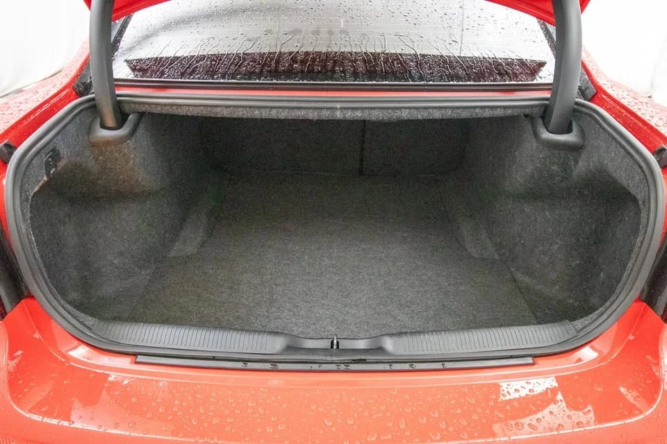 2023 Dodge Charger 7th Gen - Image 8 of 20