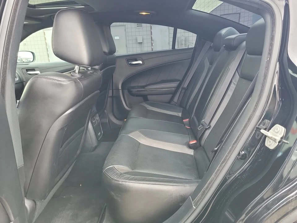 2023 Dodge Charger 8th Gen - Image 9 of 12