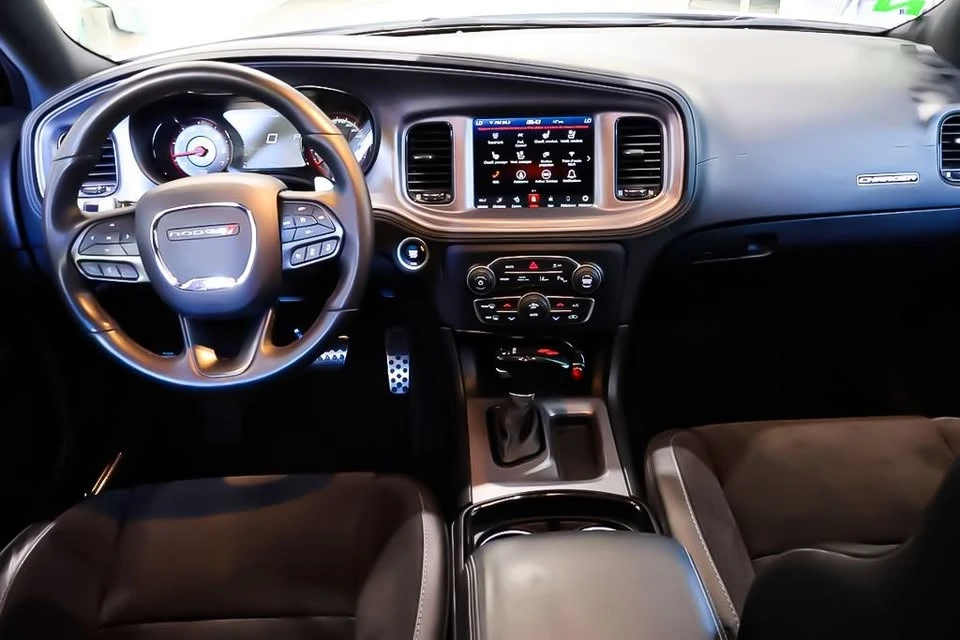 2023 Dodge Charger 8th Gen - Image 9 of 17