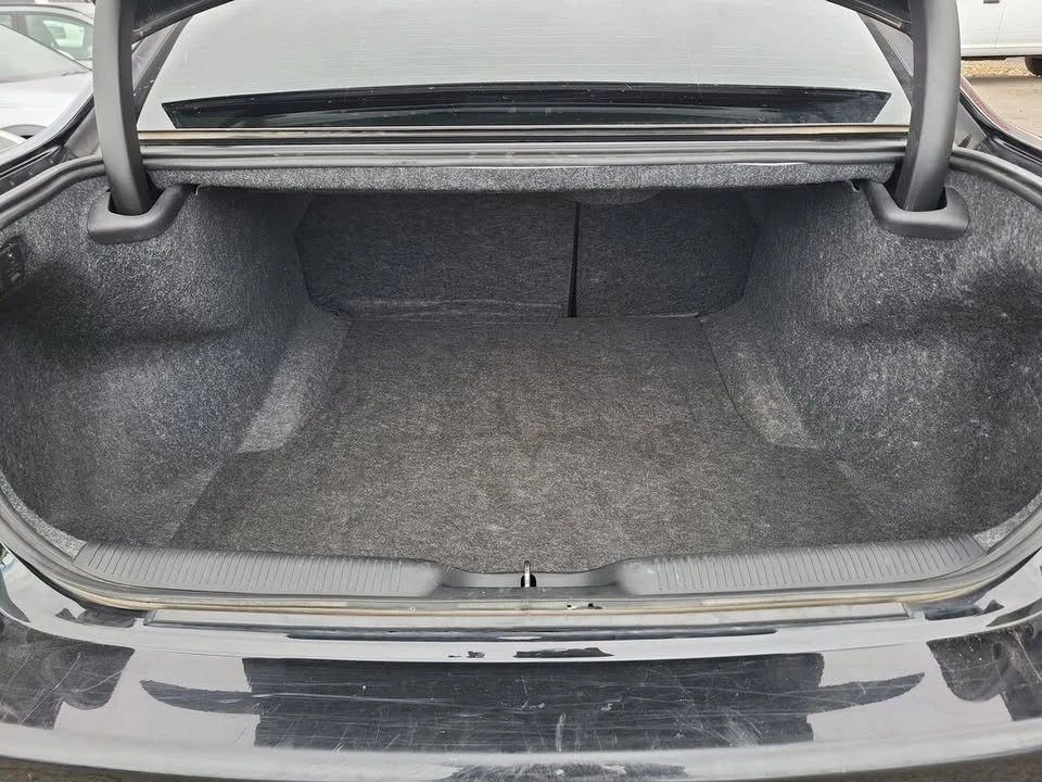 2023 Dodge Charger 8th Gen - Image 7 of 12