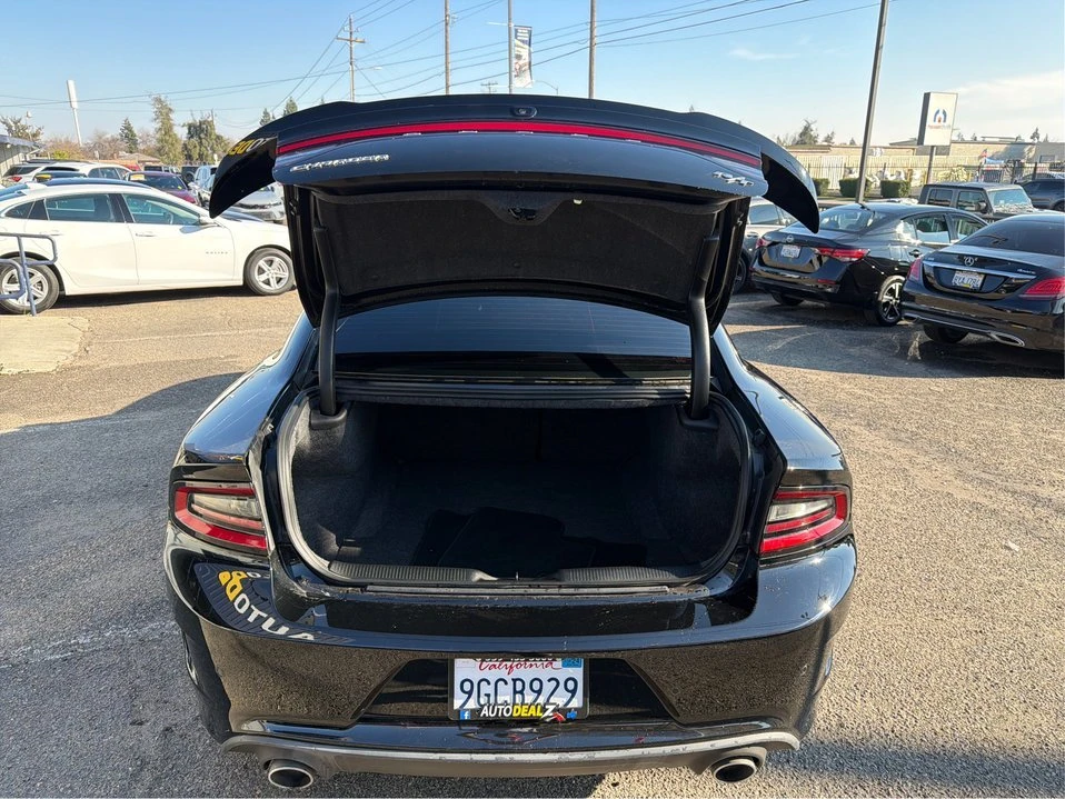 2023 Dodge Charger 8th Gen - Image 9 of 14
