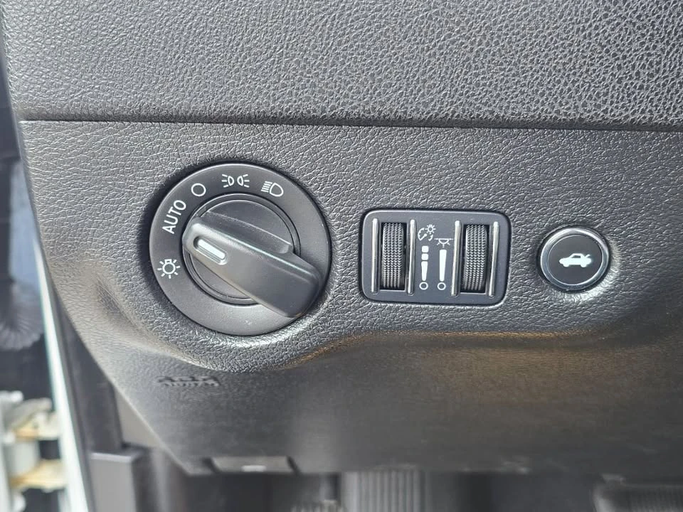 2023 Dodge Charger 7th Gen - Image 6 of 17