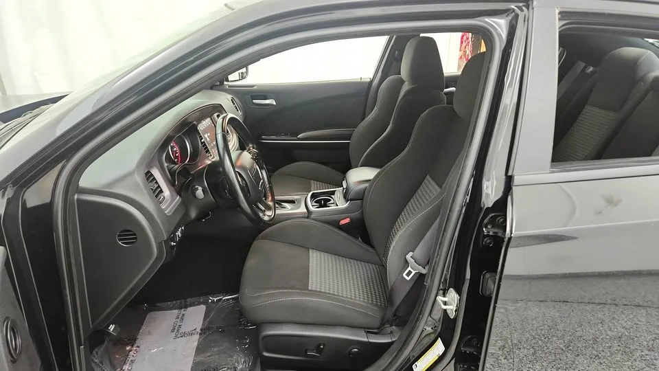 2023 Dodge Charger 7th Gen - Image 9 of 11