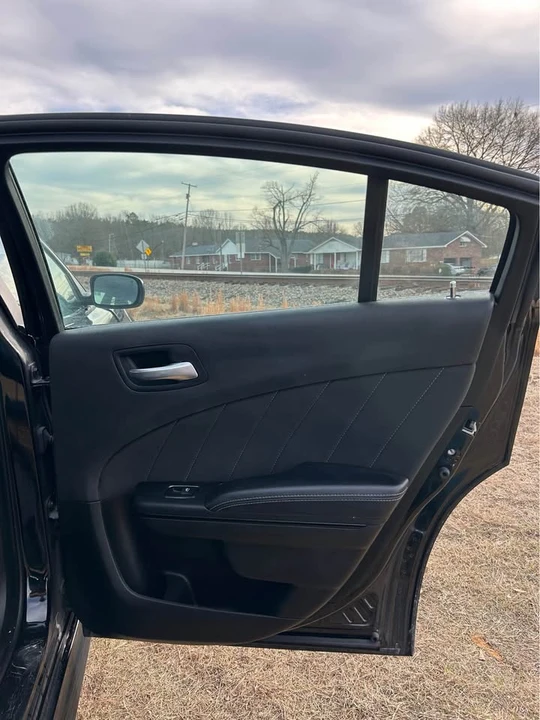 2023 Dodge Charger 7th Gen - Image 10 of 17