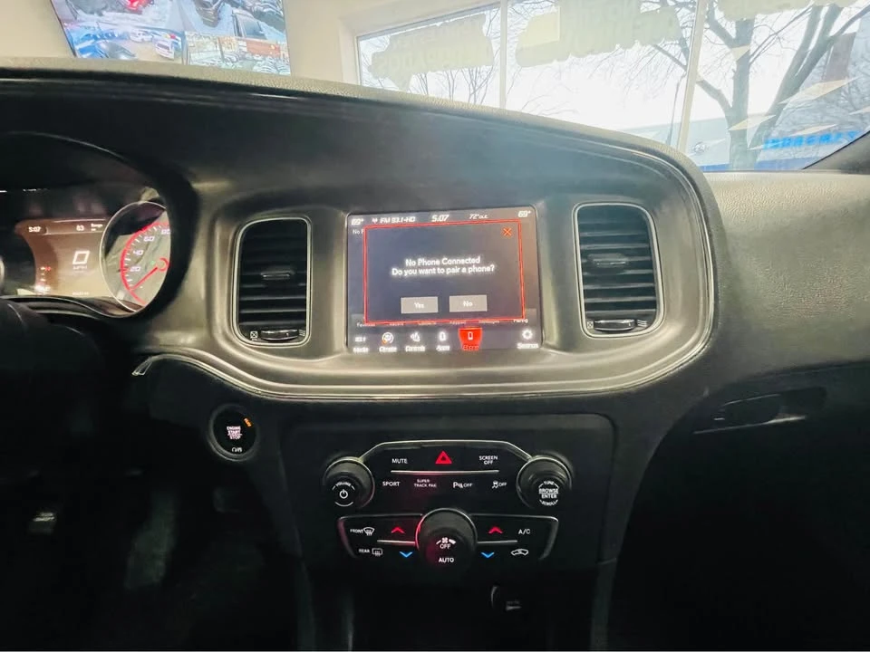 2023 Dodge Charger 7th Gen - Image 14 of 18