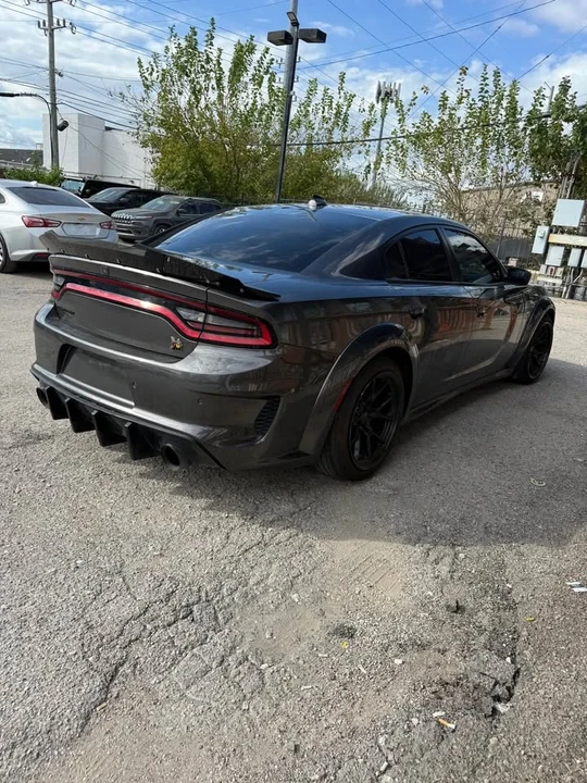 2023 Dodge Charger 8th Gen - Image 5 of 10