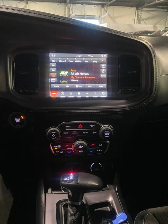 2023 Dodge Charger 7th Gen - Image 7 of 10