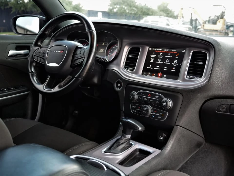 2023 Dodge Charger 8th Gen - Image 5 of 9