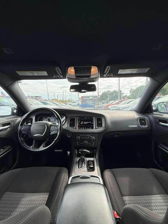 2023 Dodge Charger 8th Gen - Image 9 of 18