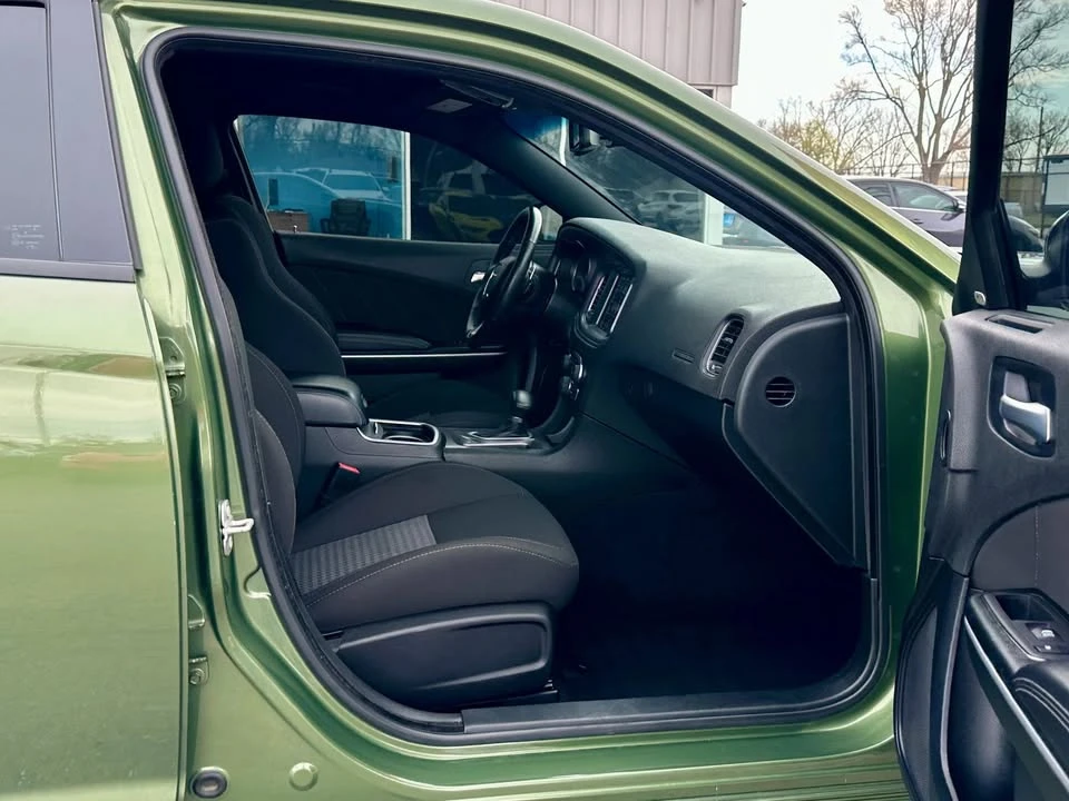 2023 Dodge Charger 7th Gen - Image 17 of 20