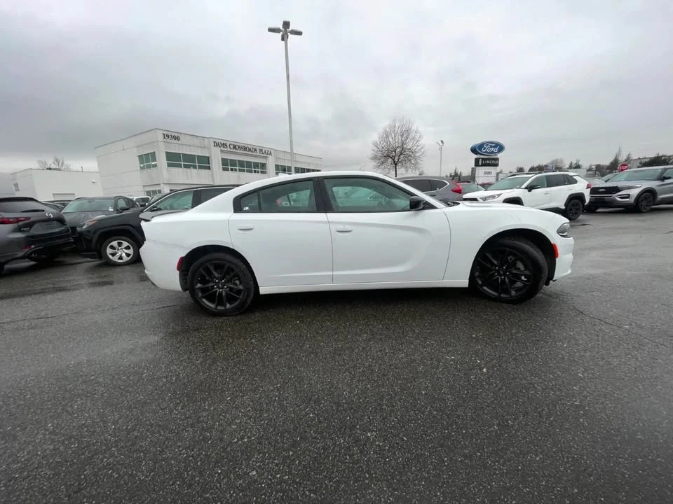 2023 Dodge Charger 8th Gen - Image 4 of 12