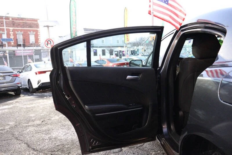 2023 Dodge Charger 7th Gen - Image 10 of 19
