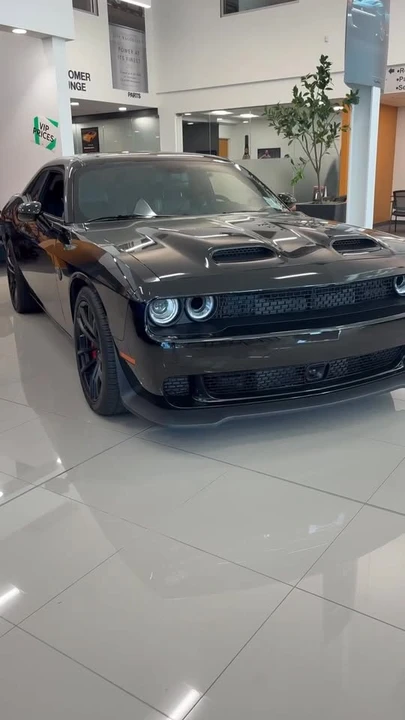 2023 Dodge Challenger SRT Hellcat 3rd Gen - Image 16 of 16