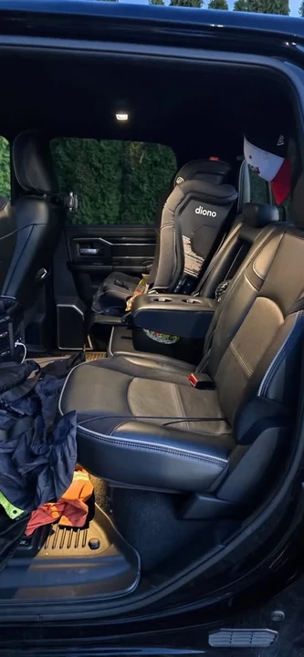 2023 Ram 3500 - Image 10 of 13