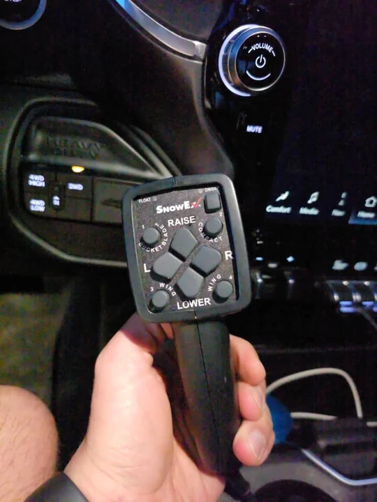 2023 Ram 3500 - Image 5 of 13