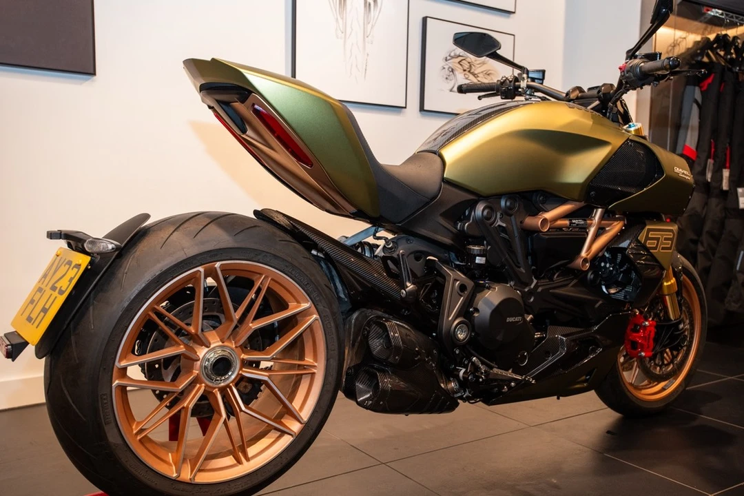 2023 Ducati Diavel - Image 18 of 30