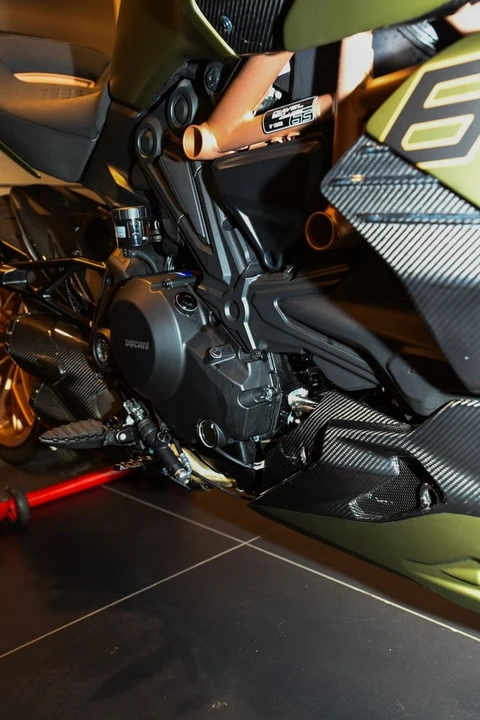 2023 Ducati Diavel - Image 24 of 30