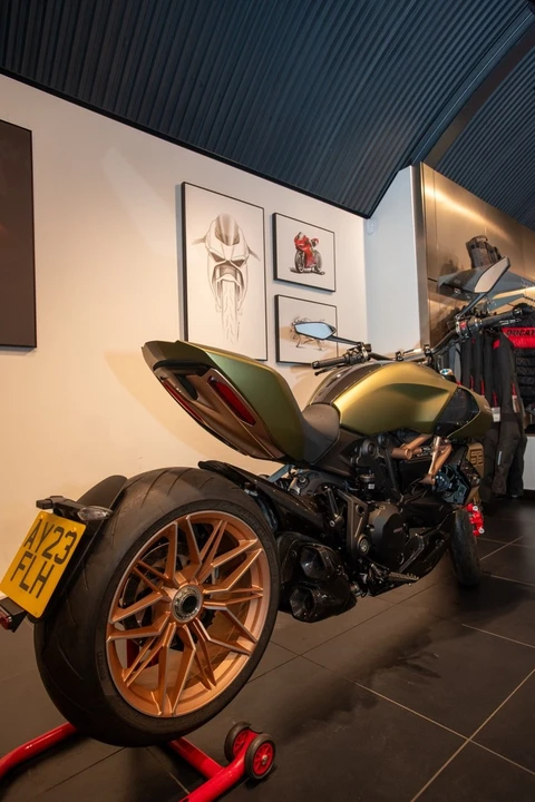 2023 Ducati Diavel - Image 25 of 30