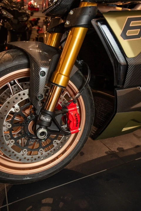 2023 Ducati Diavel - Image 28 of 30