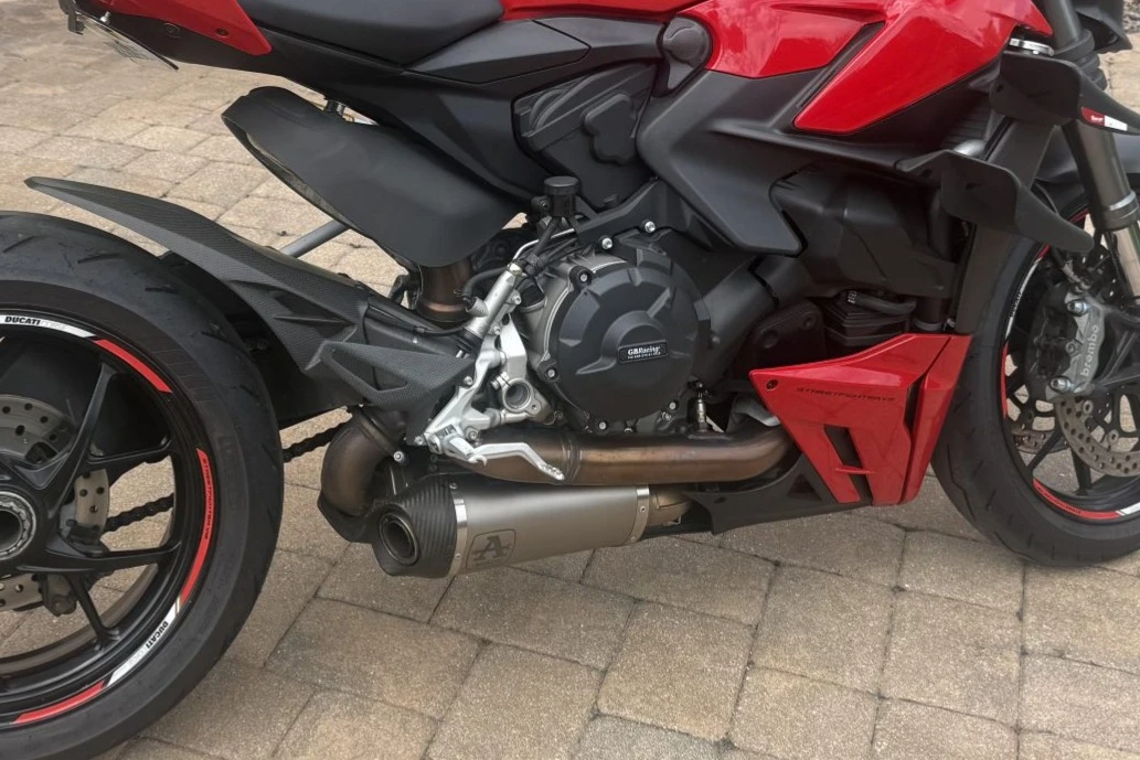 2023 Ducati Streetfighter - Image 5 of 7