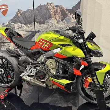 2023 Ducati Streetfighter V4 Lamborghini Livery