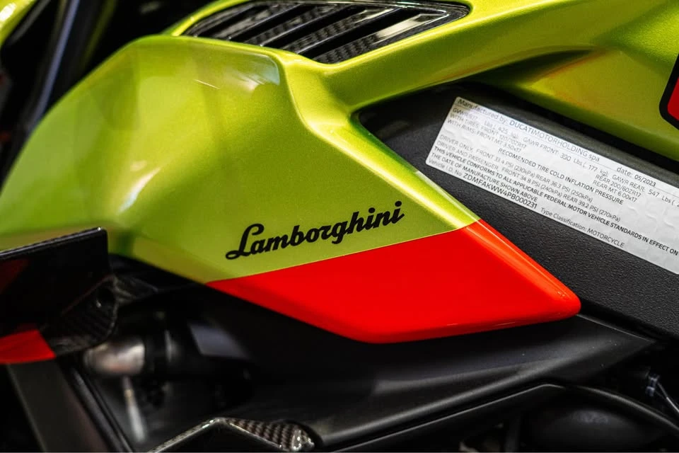 2023 Ducati Streetfighter - Image 7 of 15