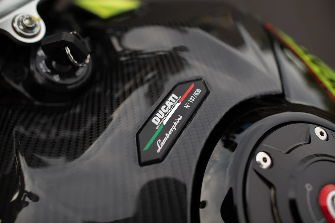 2023 Ducati Streetfighter - Image 8 of 8