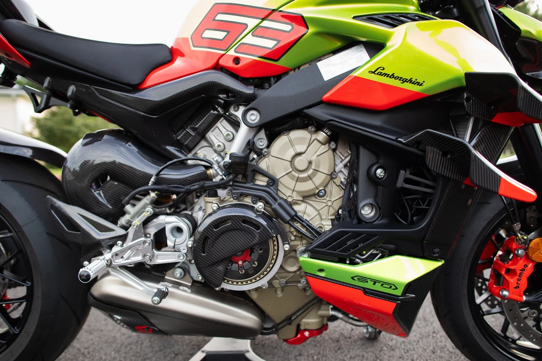 2023 Ducati Streetfighter - Image 7 of 8
