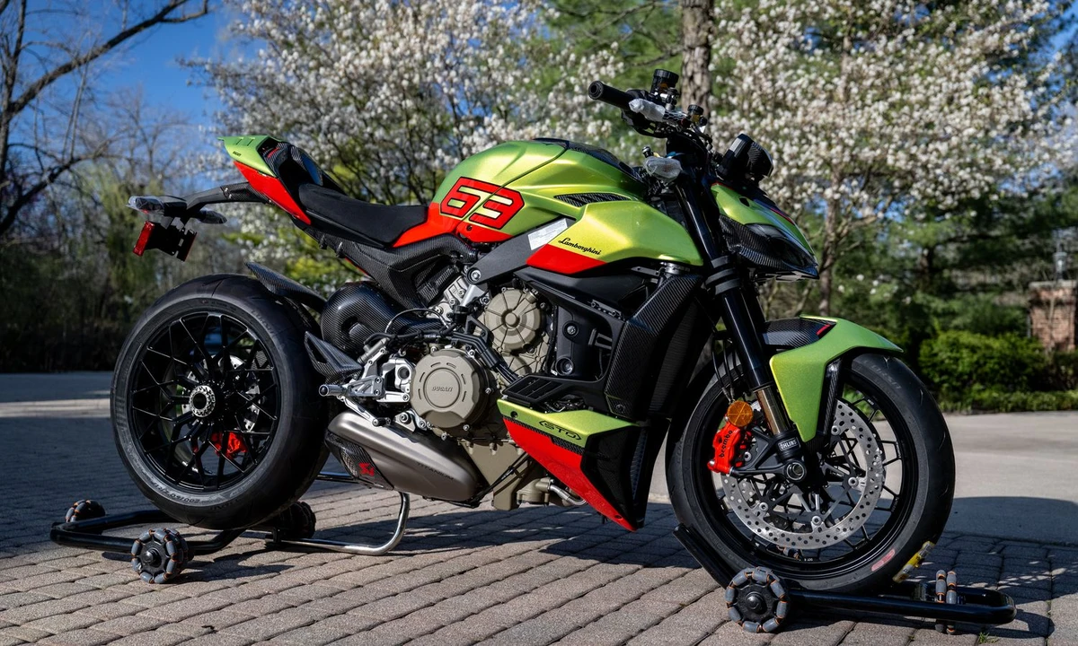 2023 Ducati Streetfighter - Image 11 of 11