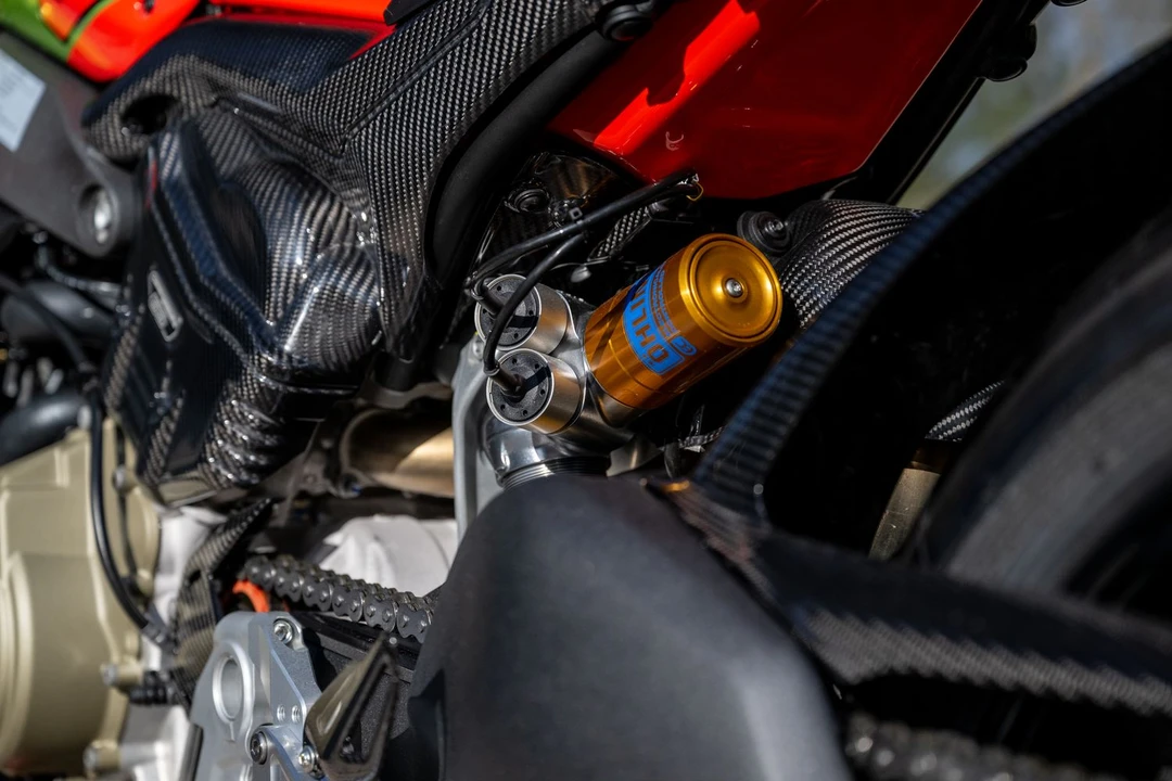 2023 Ducati Streetfighter - Image 10 of 11