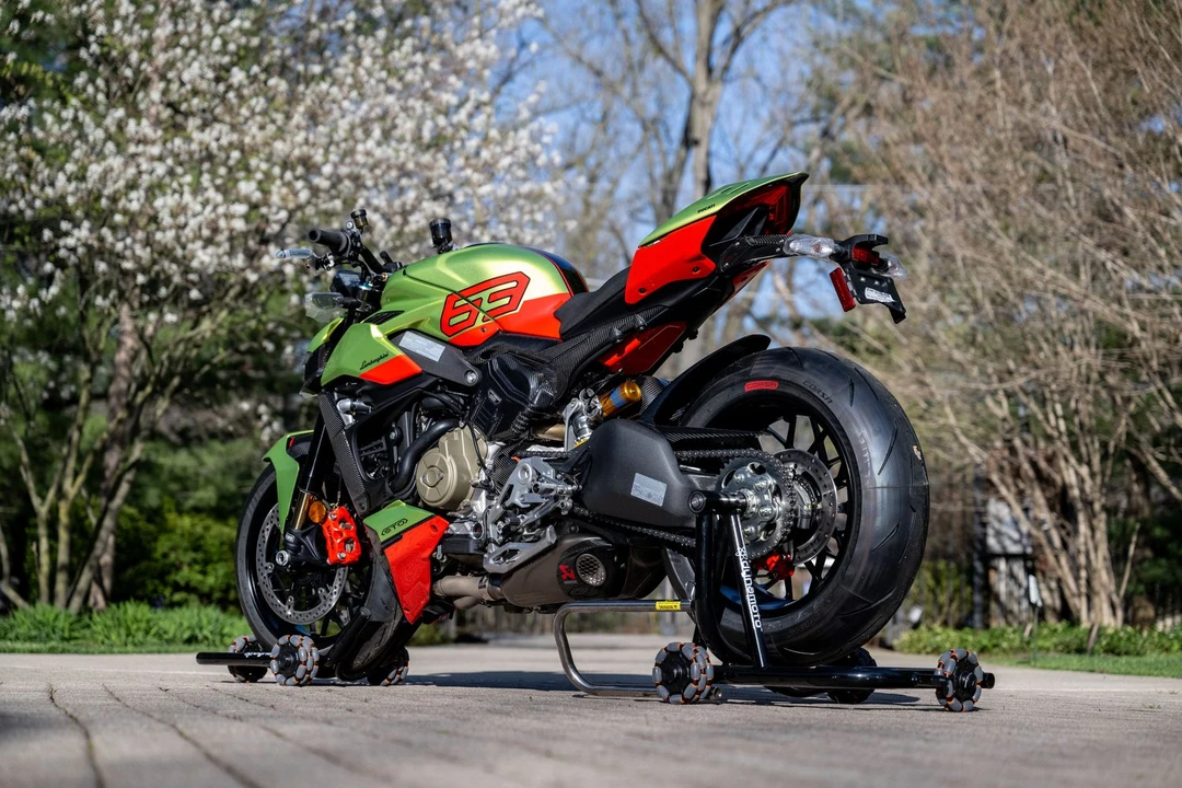 2023 Ducati Streetfighter - Image 4 of 11