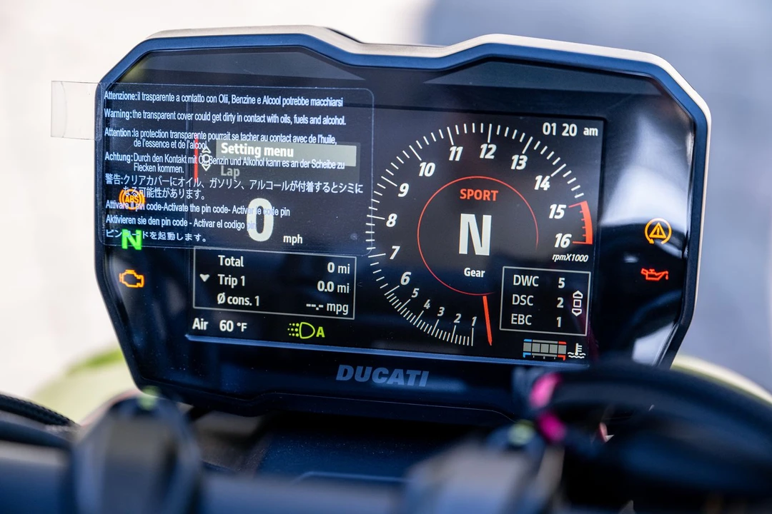 2023 Ducati Streetfighter - Image 6 of 11