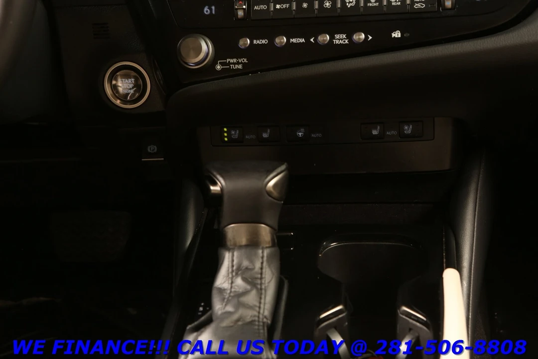 2023 Lexus ES 7th Gen - Image 19 of 21