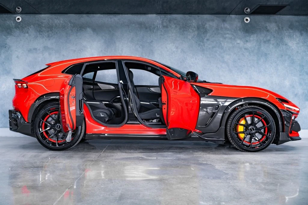 2023 Ferrari Purosangue - Image 9 of 31